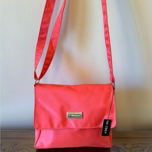 Dramatic Price Drop: Water Resistant and Lightweight Nylon Orange-coral Mozaria